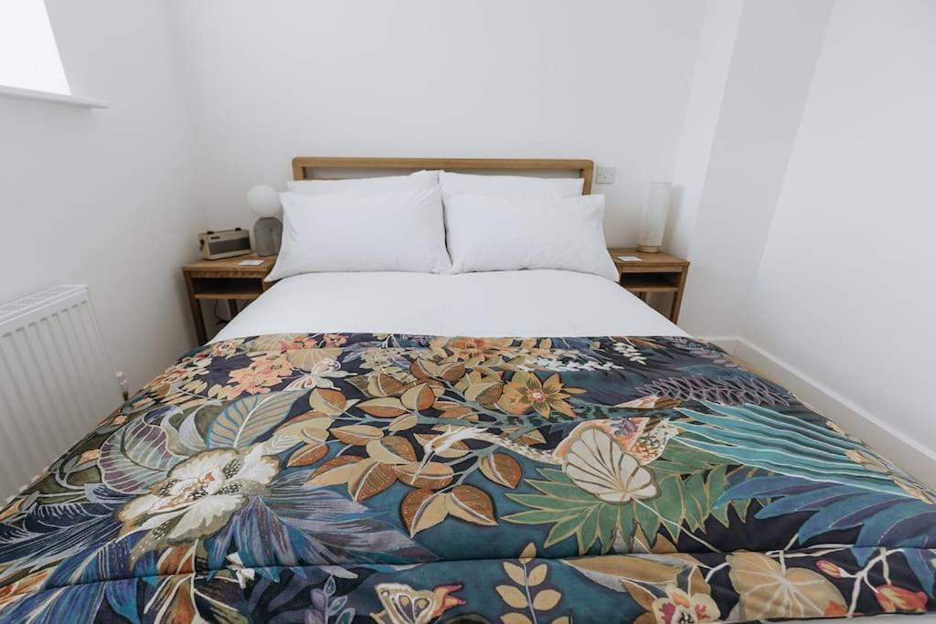 Bobbin Row - Grade 2 Listed Property With A Beautiful Design With Access To Leeds Leeds  Exteriör bild