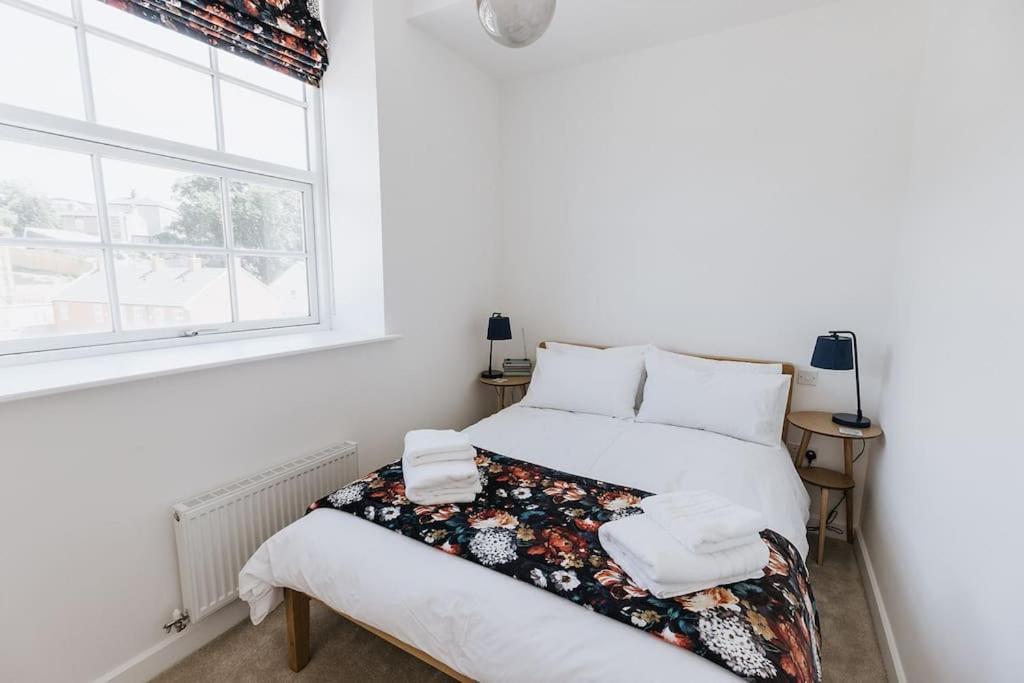 Bobbin Row - Grade 2 Listed Property With A Beautiful Design With Access To Leeds Leeds  Exteriör bild