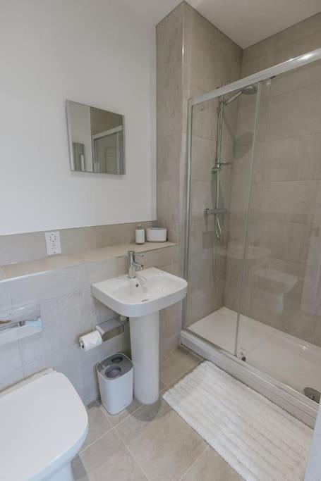 Bobbin Row - Grade 2 Listed Property With A Beautiful Design With Access To Leeds Leeds  Exteriör bild