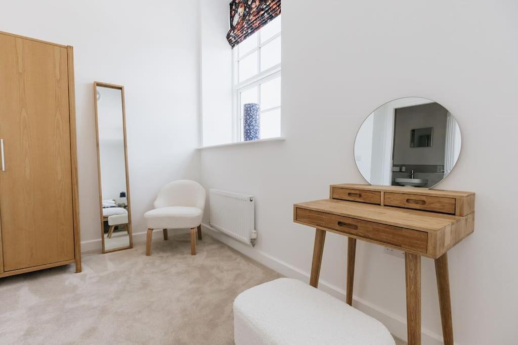 Bobbin Row - Grade 2 Listed Property With A Beautiful Design With Access To Leeds Leeds  Exteriör bild